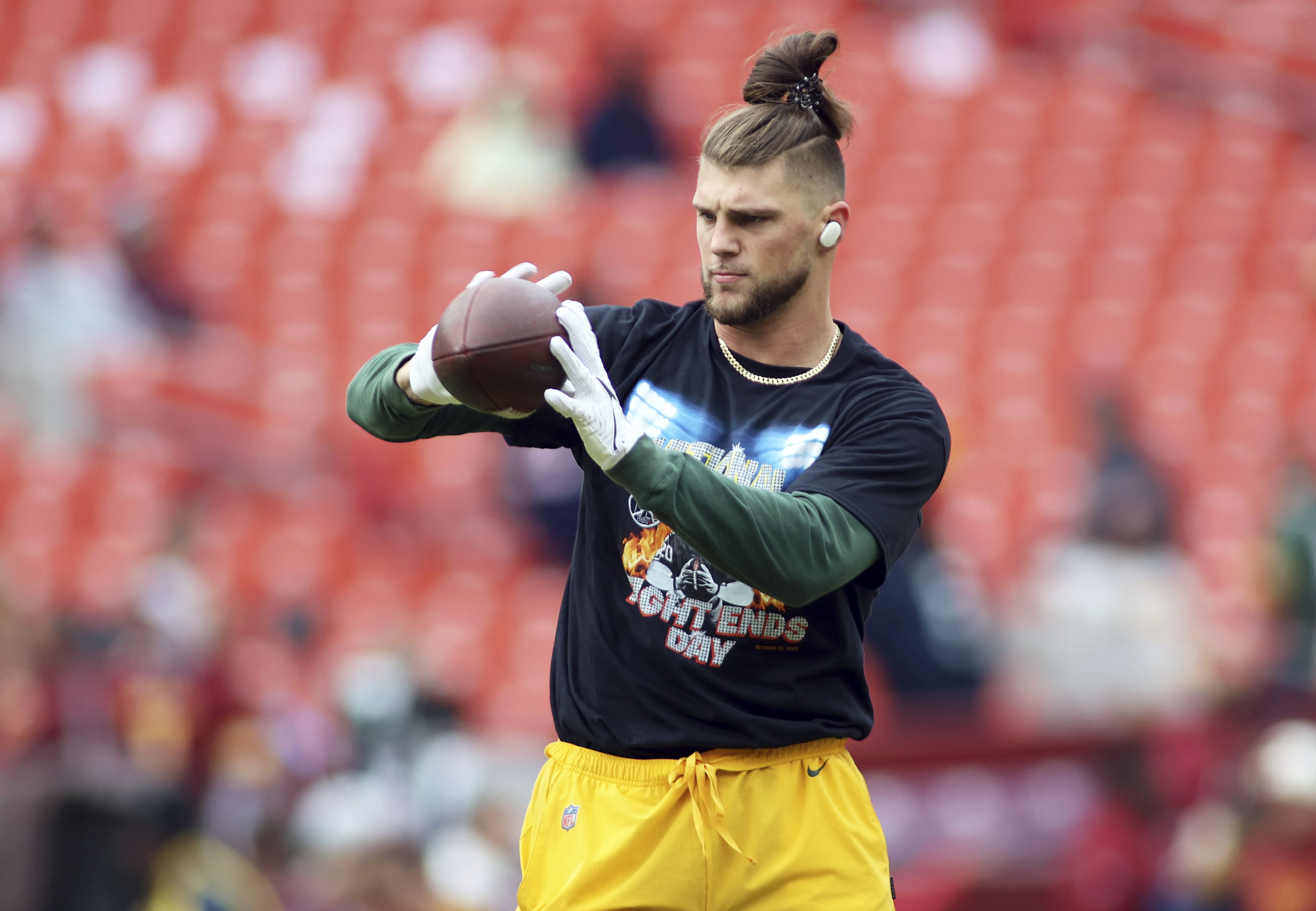 Robert Tonyan Green Bay Packers Unsigned Runs After a Catch