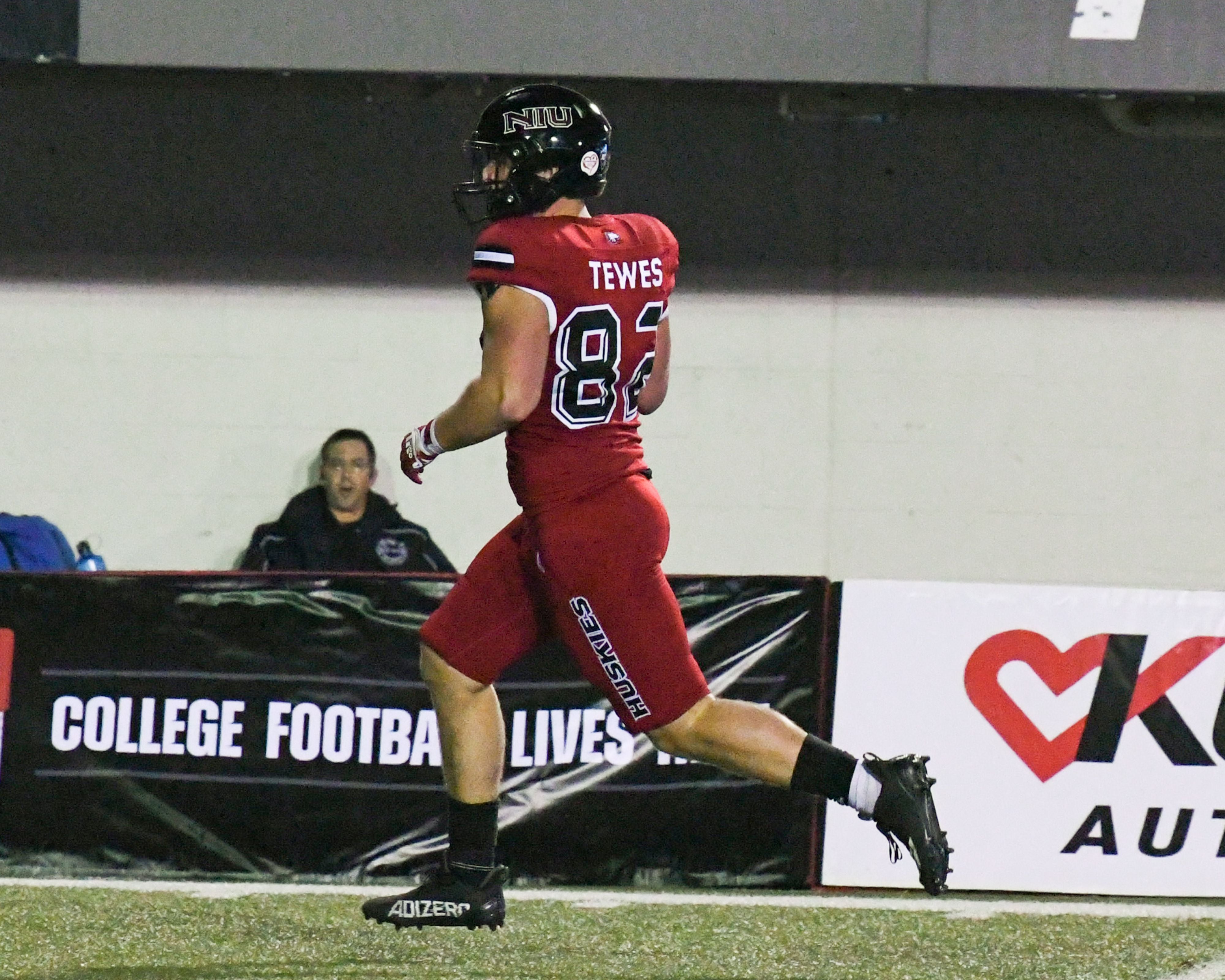 Brock Lampe - Football - NIU Athletics