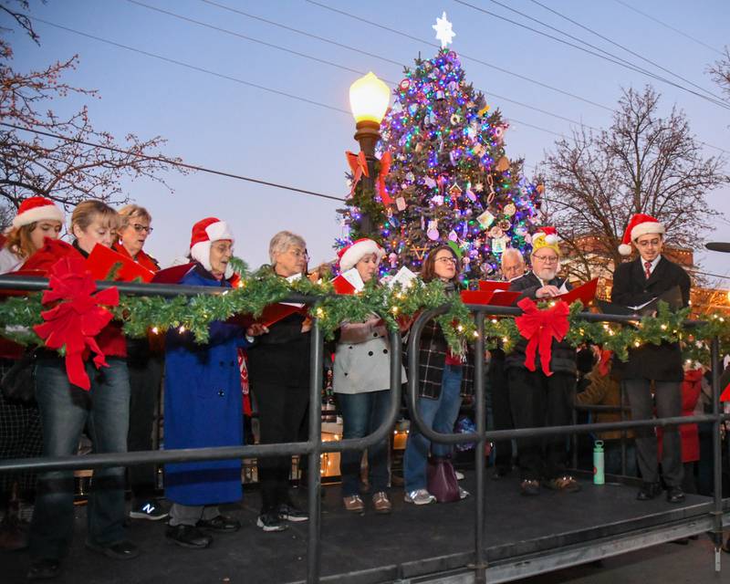 Photos Tree lighting ceremony in Downers Grove Shaw Local