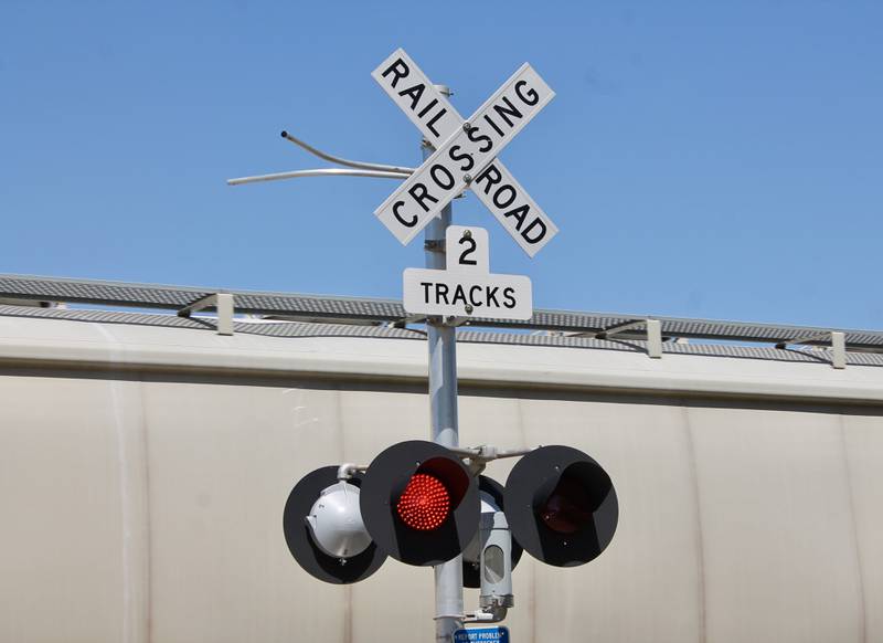 Railroad crossing with flashing light. Taken on the Union Pacific crossing on Nachusa Avenue in Dixon on April 18, 2023.