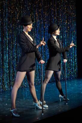 Review: Dance sizzles in national tour of 'Chicago' – Shaw Local