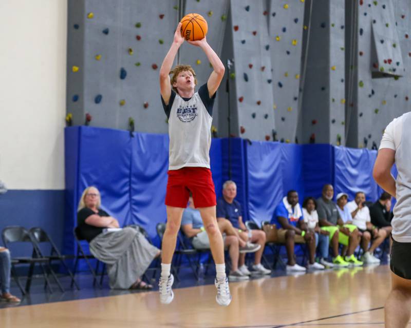 Oswego East's Marc-Sanchez-Giron shoots a jump shot at the Riverside-Brookfield Summer Shootout basketball tournament. June 22, 2024.