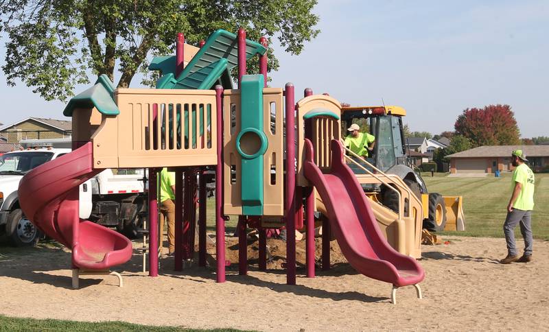 City of Peru workers remove playground equipment on Wednesday, Sept. 18, 2024 at 28th Street Park in Peru.