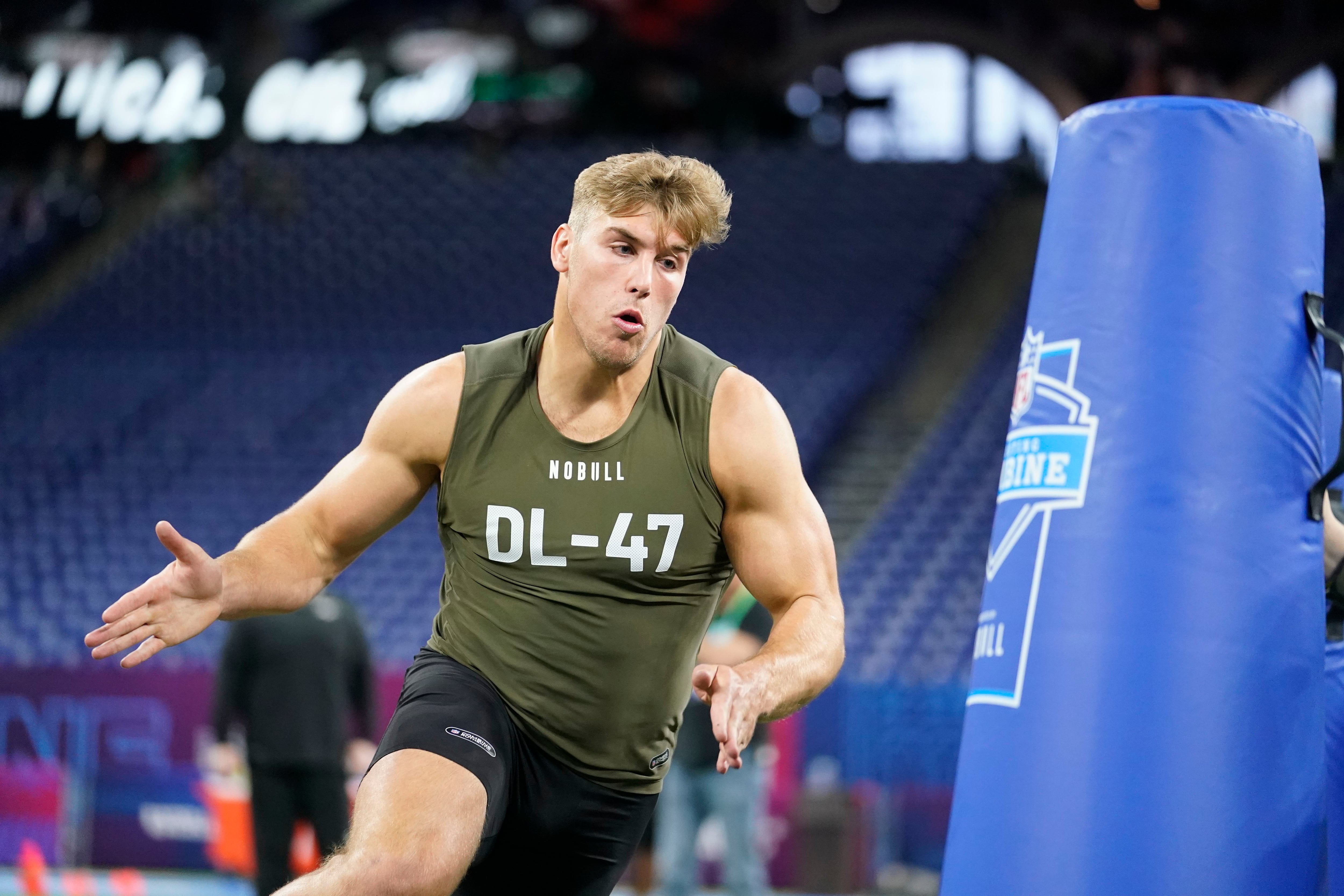 Instant Reax: LB Lukas Van Ness