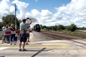 Big Boy buzzes by Fulton en route to Rochelle during “Heartland of America Tour”