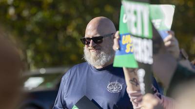 Dixon Correctional Center workers join statewide picket in quest for enhanced worker safety, staffing