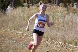 Huntley’s Isabella Ciesla, Tommy Nitz run to 1st place at FVC Meet: Saturday’s Northwest Herald sports roundup