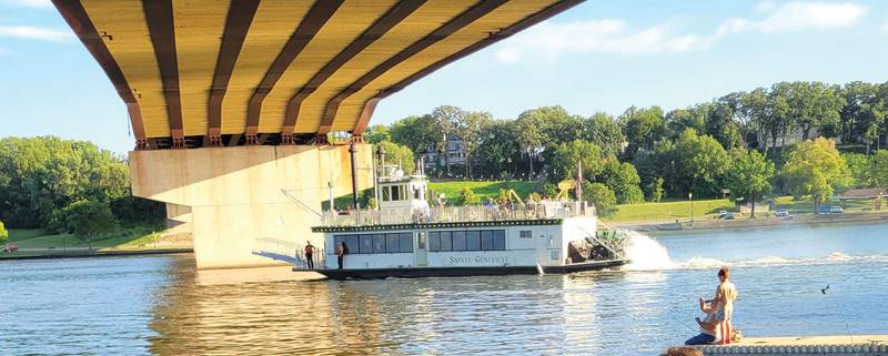 The Sainte Genevieve is a sternwheel riverboat offering a variety of cruises on the Illinois River.