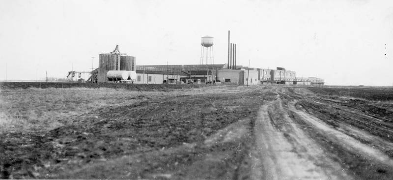 Midwest Canning Company, better known as Del Monte, looking south down Maplewood Drive toward Taylor Street in DeKalb, 1935.