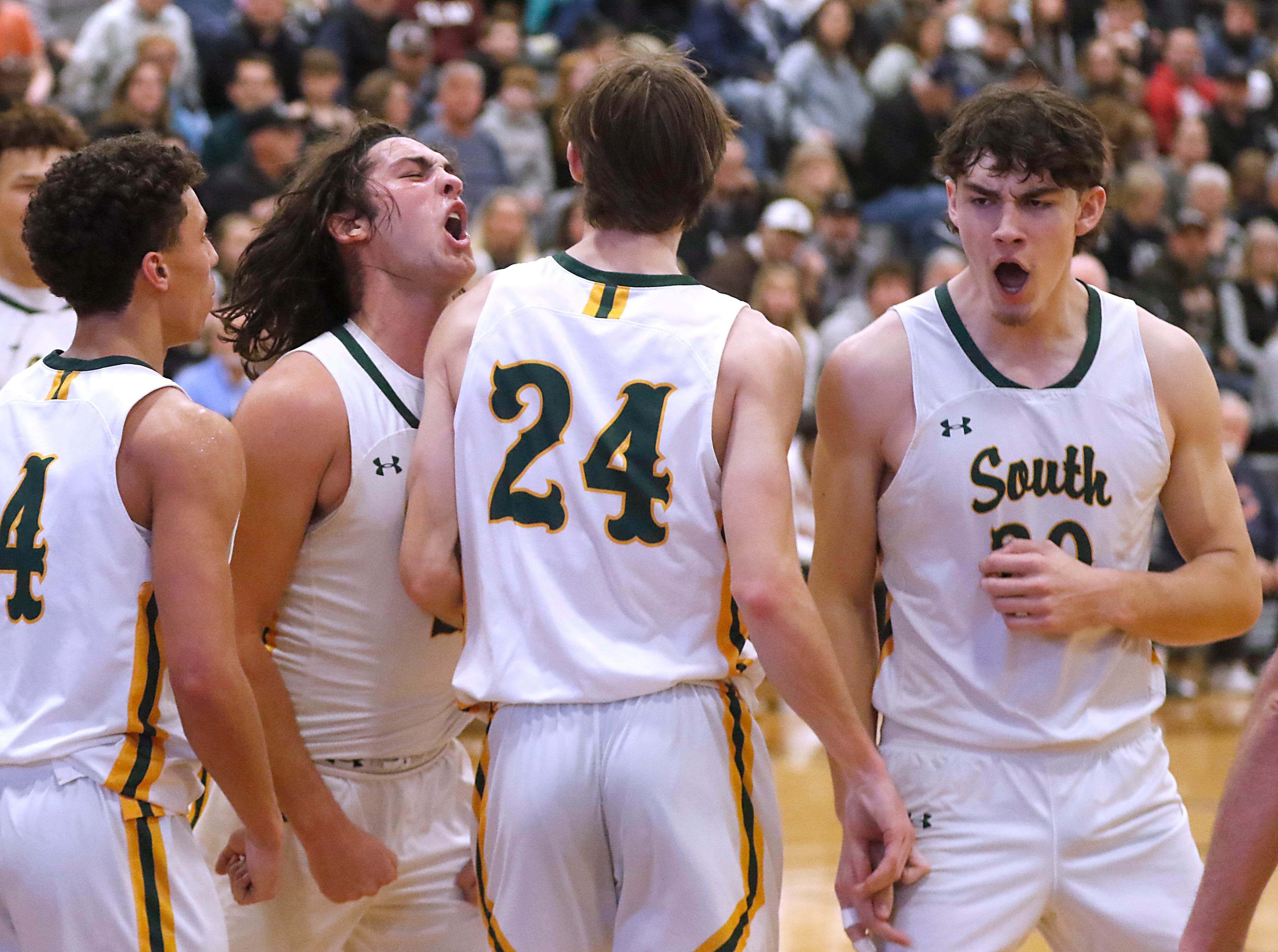 Boys basketball: Crystal Lake South finds rare air with sectional title and 31-3 record