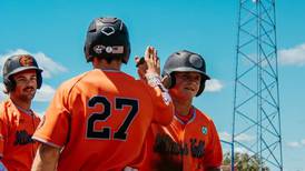 20-hit barrage propels Pistol Shrimp past Burlington Bees 17-6