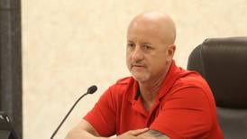 Commissioner Terry Eutis to resign from Oglesby council