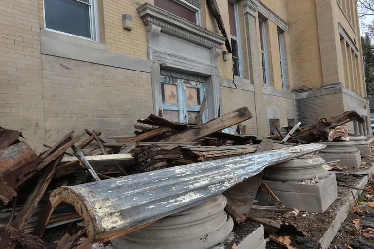 The columns on the main entrance of the Congress School in Polo were taken down Friday, Nov. 10, 2023. The Polo City Council has discussed demolishing the building which once served as Polo's grade school. The building has sat empty for several years.