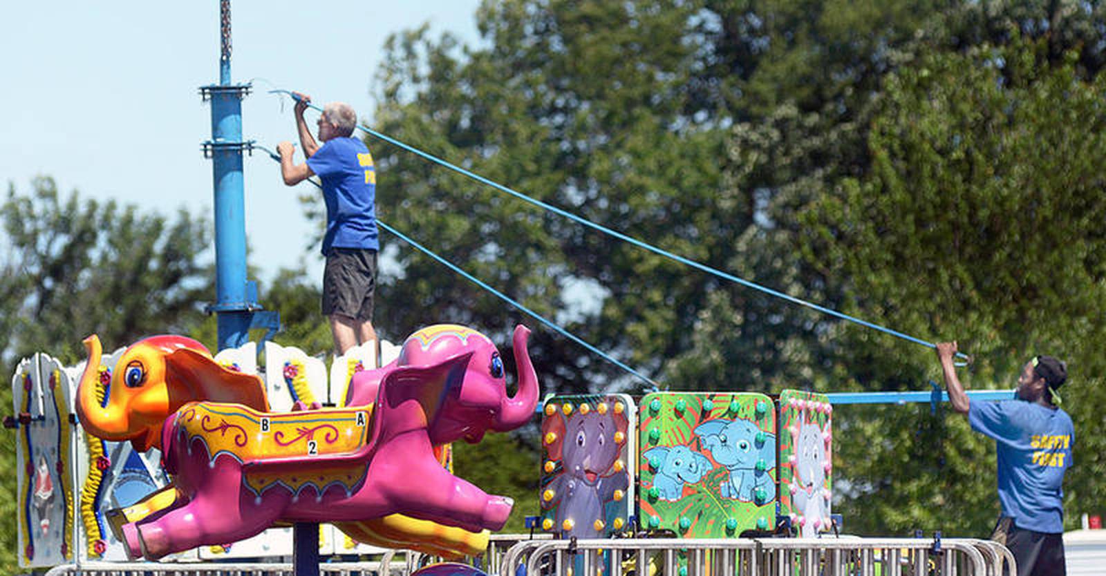 PHOTO Streator carnival sets up for Thursday opening Shaw Local