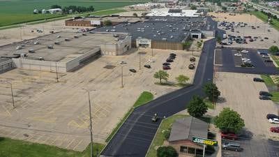 Former Sears building auction closed, highest bidder at $1.2M for Peru facility