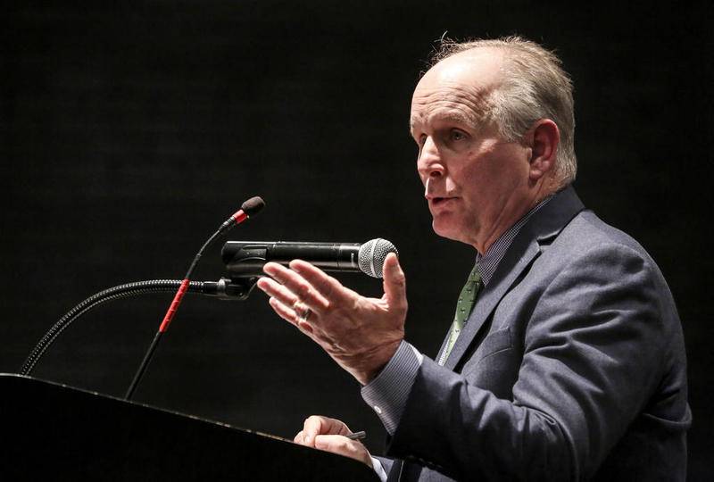 Joliet Park District Executive Director Tom Carstens speaks to the Joliet City Council on Tuesday, April 16, 2019, in Joliet, Ill.