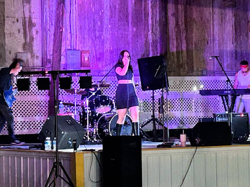 Olivia Minogue performs at the Grundy County Fair.