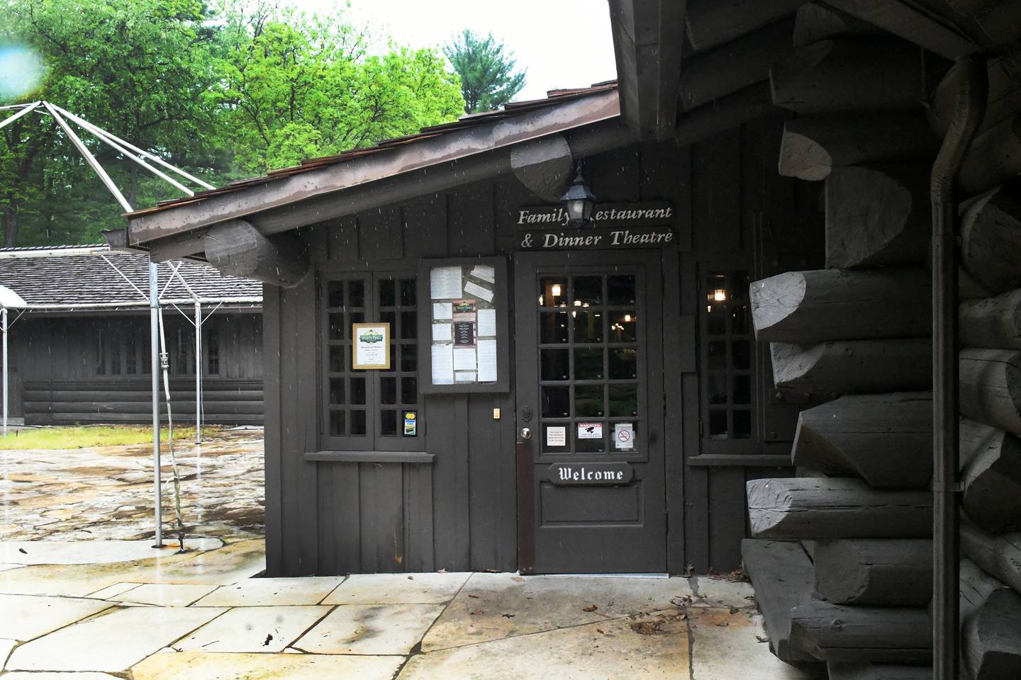 White Pines Lodge may reopen June 14 – Shaw Local