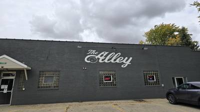 Ottawa bowling alley under new ownership  