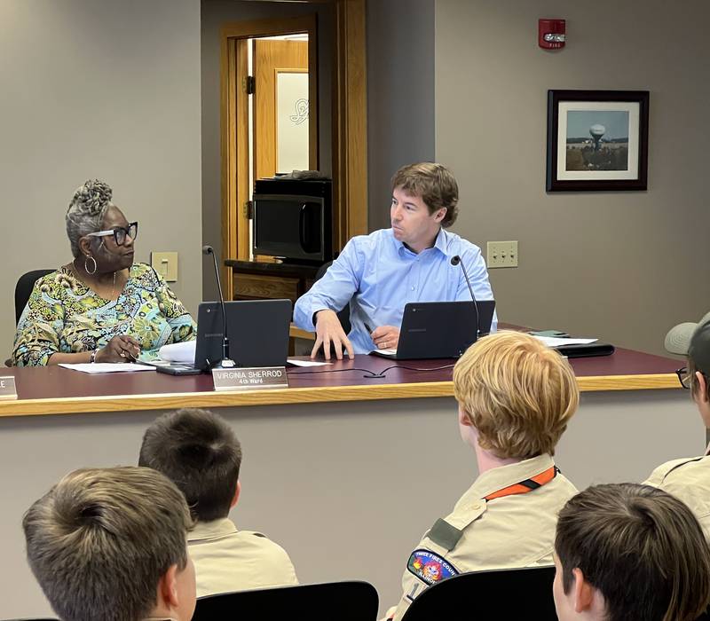 Fourth Ward Alderwoman Virginia Sherrod looks at fellow 4th ward Alderman Ben Bumpus, as he talks during a Sycamore City Council meeting on May 20, 2024.