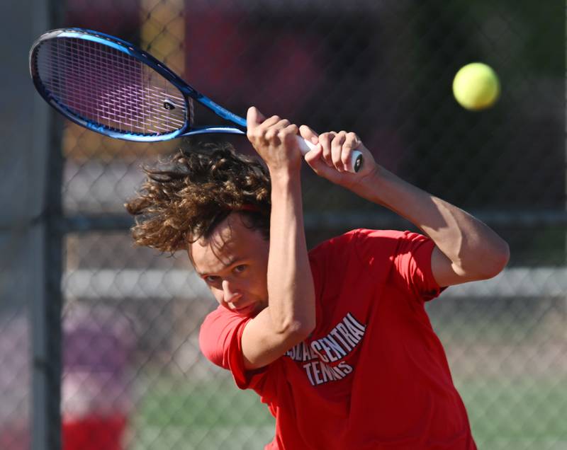 Nathan Hernandez of Hinsdale Central returns the ball during the third-place singles match of the Class 2A boys state tennis tournament at Palatine High School on Saturday, May 25, 2024 in Palatine.