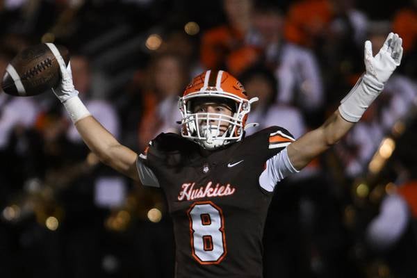 Hersey routs Rolling Meadows for fifth win