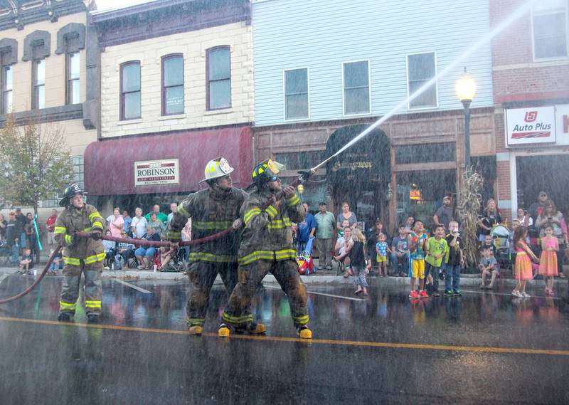 Morris hosts water fights involving neighboring fire districts during