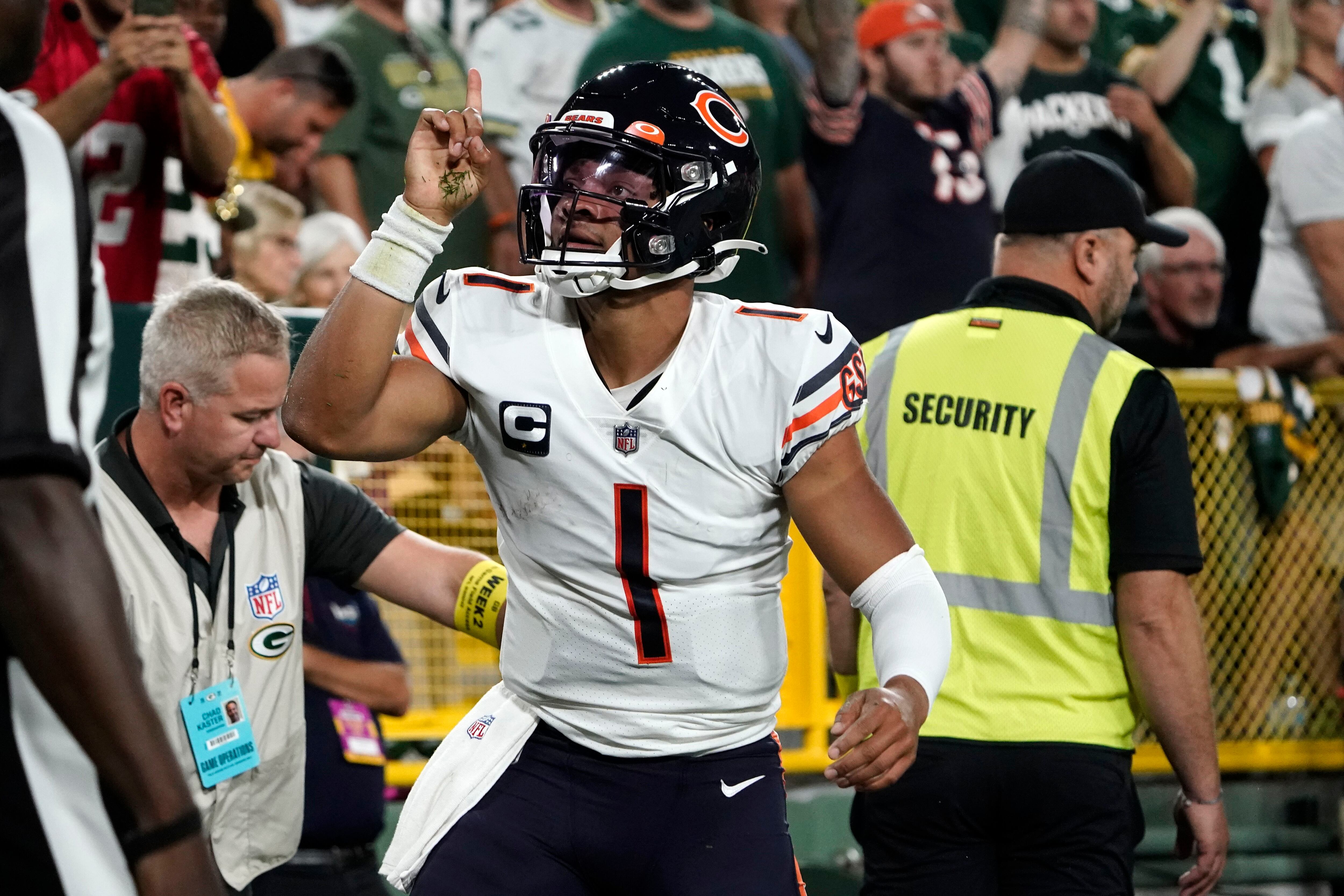 Justin Fields passing yards prop, touchdown prop for Sunday's game vs. New  York Giants – Shaw Local