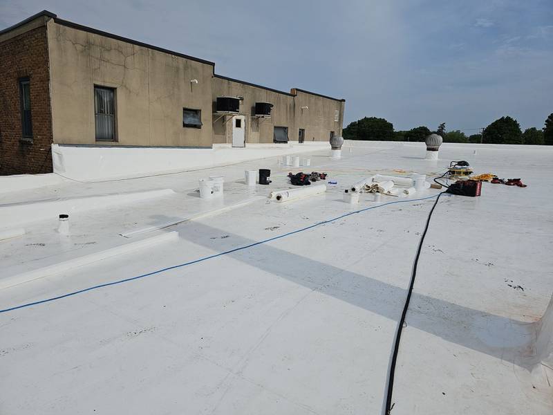 Northern Illinois Seamless Roofing - Seamless Roofs: Three Benefits in the Summer Heat