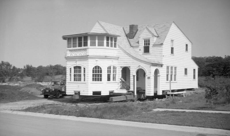 A house is relocated to Joanne Lane in the Tilton Park subdivision looking east toward the Kishwaukee River, circa 1965.