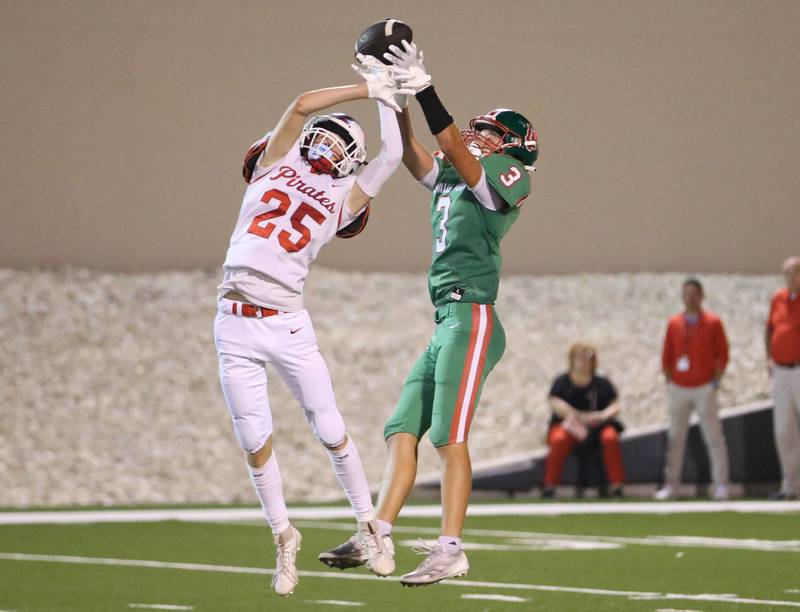 L-P's Michael Hartman makes a spectacular catch over Ottawa's Michael McGill on Friday, Sept. 13, 2024 at Howard Fellows Stadium.