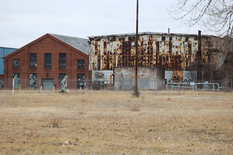 Buildings at former U.S. Steel site continue to deteriorate along Collins Street in Joliet.