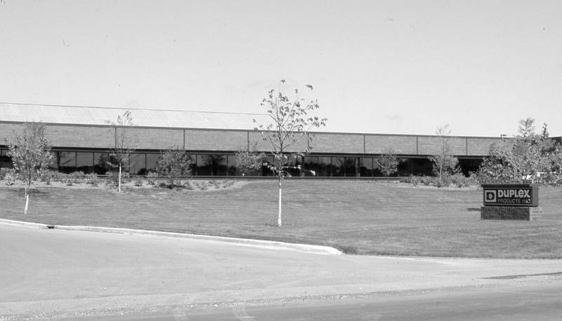 The newly opened Duplex Corporate Headquarters, located at 1947 Bethany Road in 1982. The building was later home to Nicor Gas.