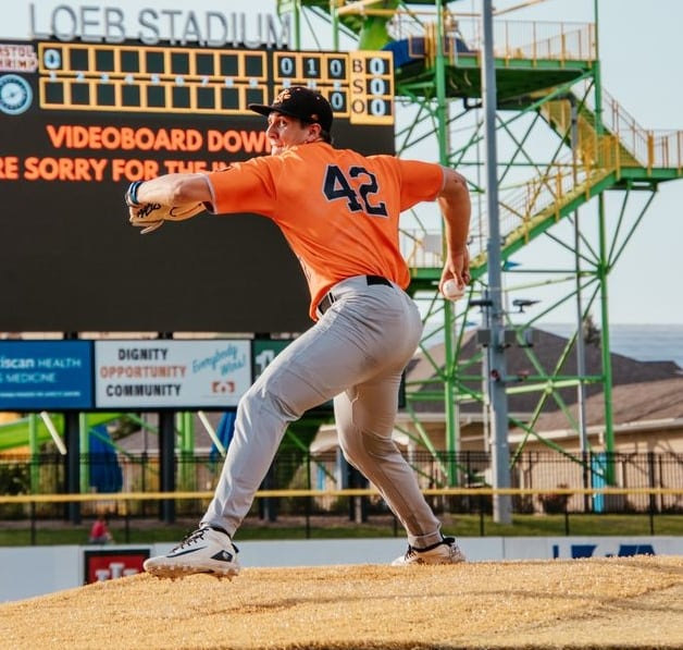 Illinois Valley Pistol Shrimp split with Lafayette Aviators