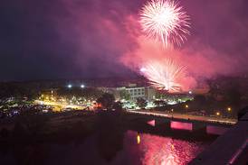 Catch a 2024 fireworks show in Starved Rock Country
