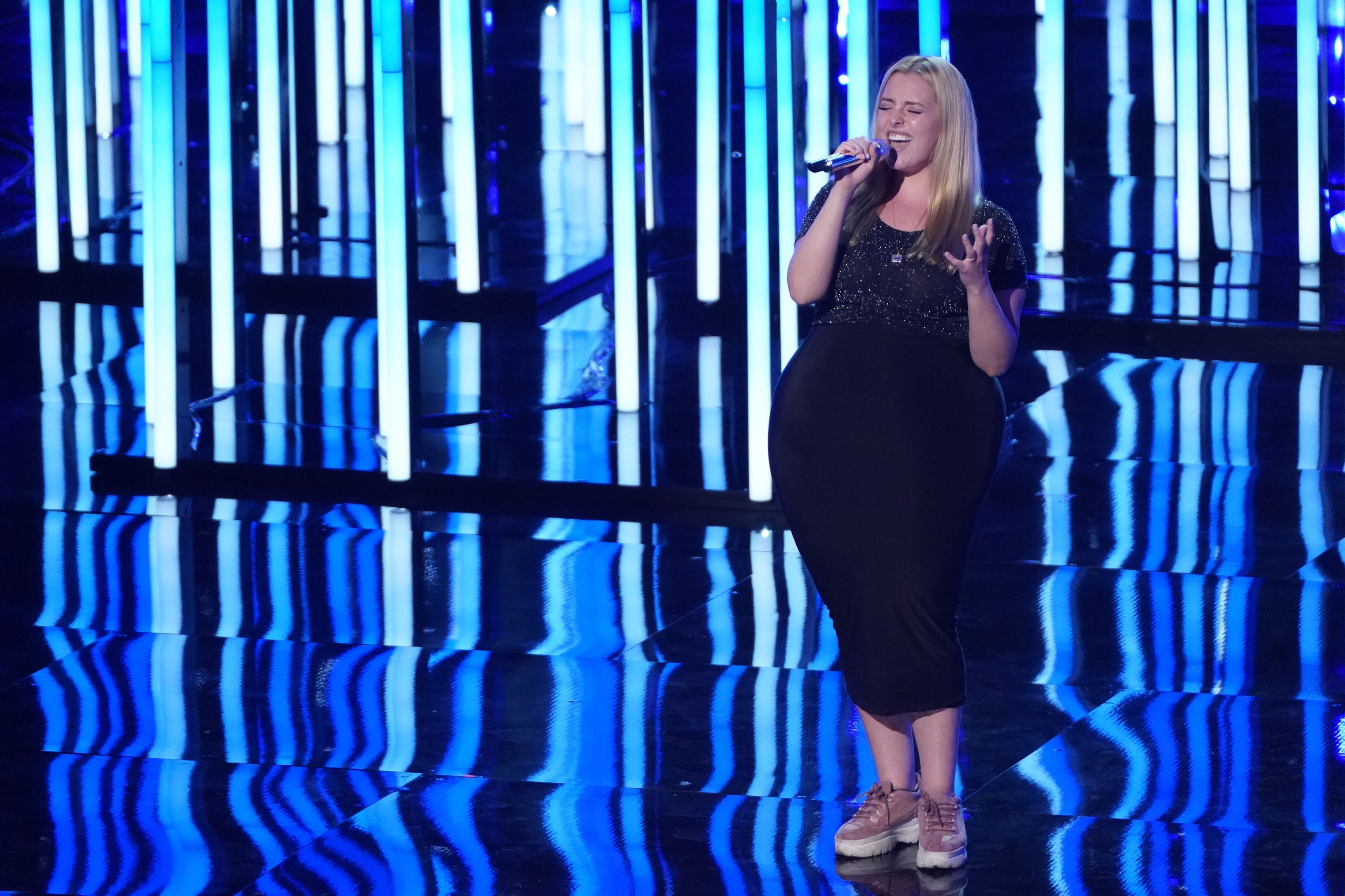 Mchenry County Natives Face Elimination Rounds On American Idol Shaw Local