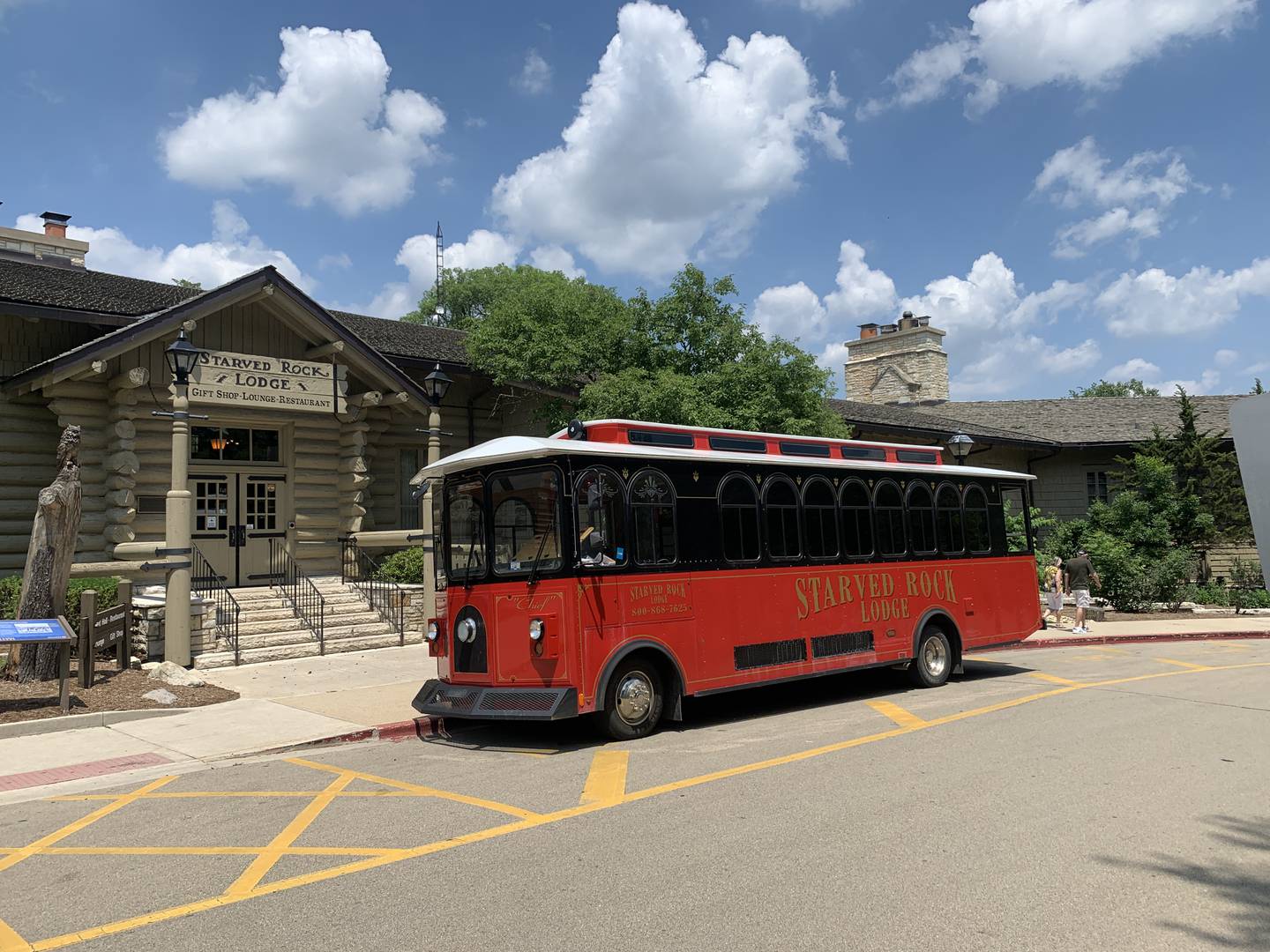 Guided hikes, canyon tours make for a great weekend at Starved Rock Lodge