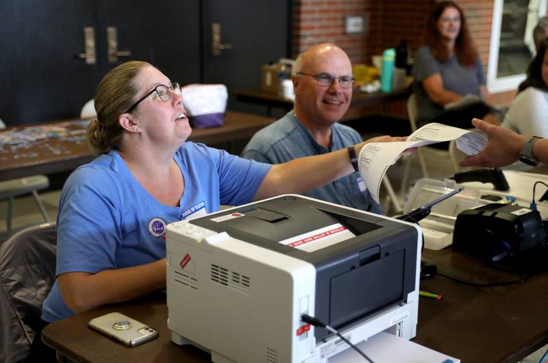 Photos Voters in Downers Grove Shaw Local