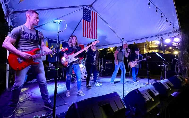 For the third year in a row, Mickey Finn’s Brewery is hosting an outdoor cookout and concert to raise funds for the United Service Organizations (USO).