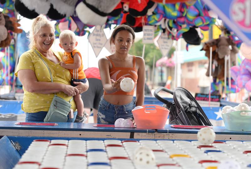 Photos Annual Taste of Westmont Festival Shaw Local