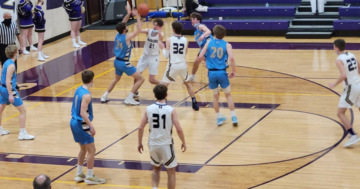 Boys basketball: Marquette goes up tempo races past Serena for wild 86