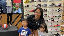 Fans get chance to meet WNBA player at The Athlete’s Foot in Gurnee