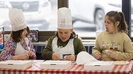 Photos: Sterling students use pizza to learn fractions