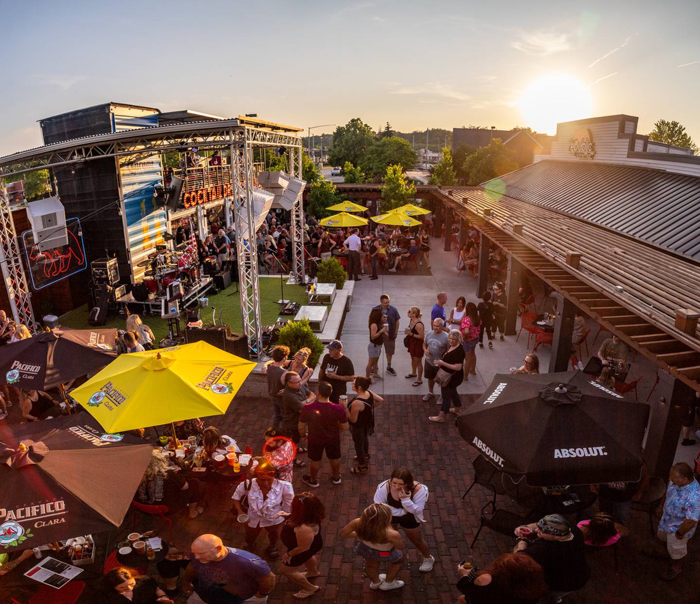 The Old Republic Kitchen + Bar in Elgin offers live music.